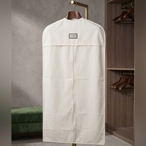 Authentic Gucci Garment full zipper Bag – Ivory Canvas Suit & Dress Cover